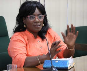 Delegação da Embaixada de Cuba, a Reitora da União de Santiago de Cuba, Diana Sedal Yanes e o Prof. Fidel Castro Neto, em reunião com Reitora da UnB, profª. Rozana Naves. 21/10/2025 Foto: Beto Monteiro/Ascom UnB